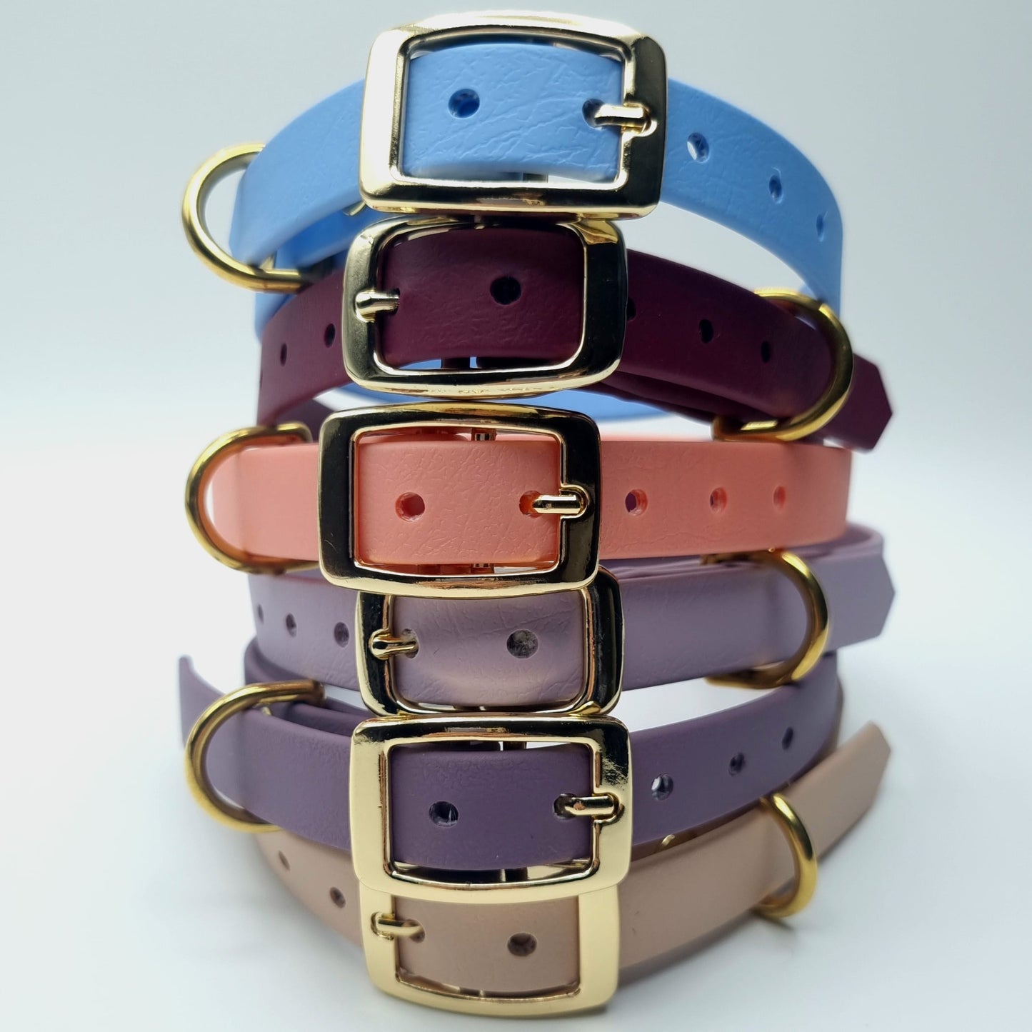 Klassieke waterproof halsbanden met gouden gesp door Dazzling Dog