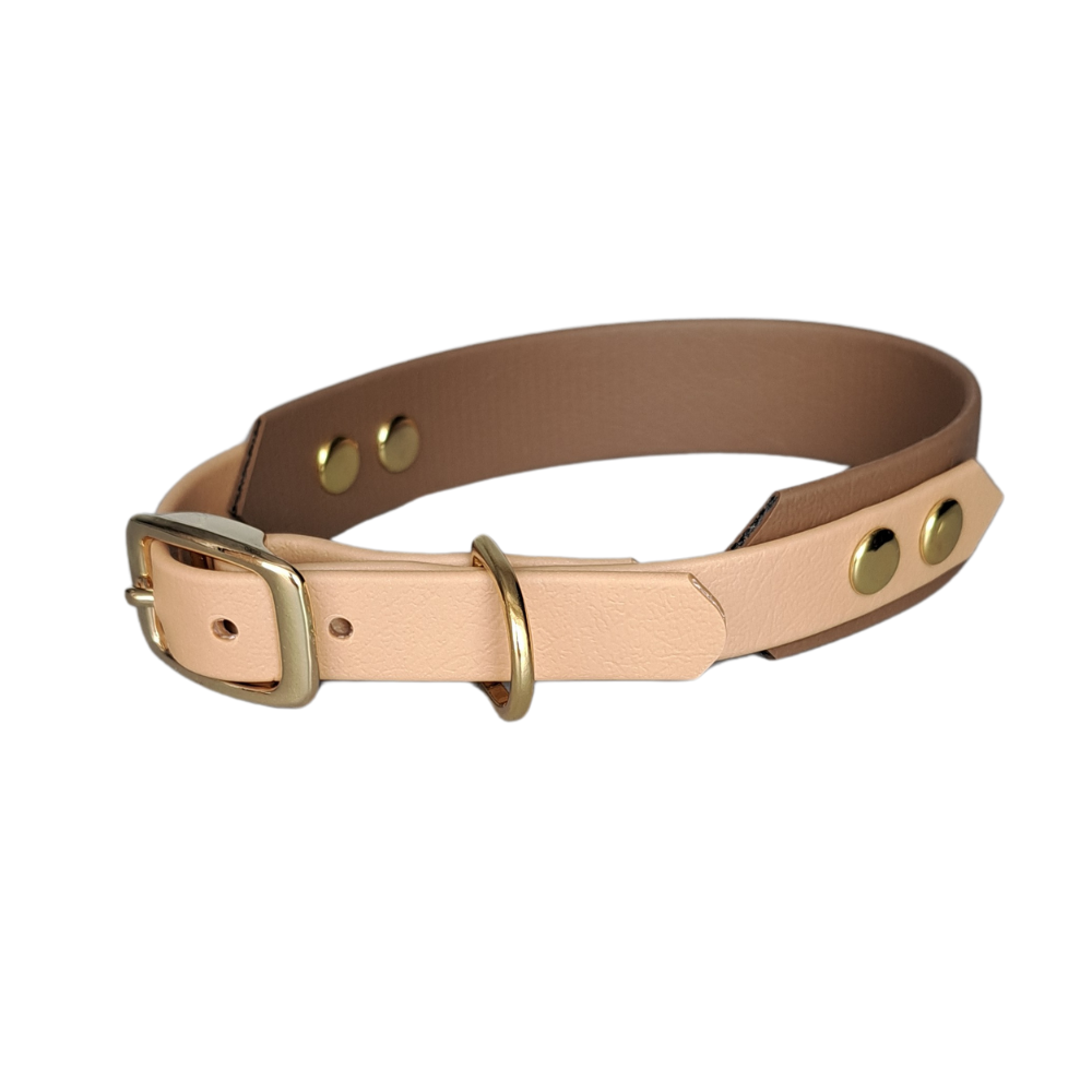 waterproof halsband nude bruin met gouden hardware