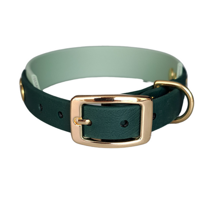Handgemaakte waterdichte Biothane halsband met gouden gesp van Dazzling Dog.