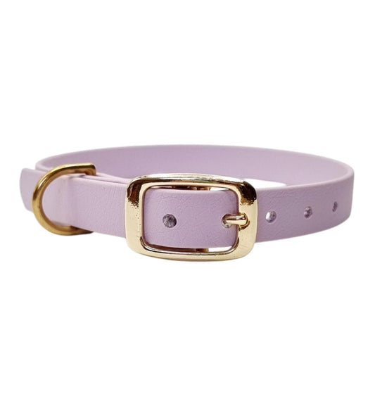 pastel paarse halsband met gouden gesp